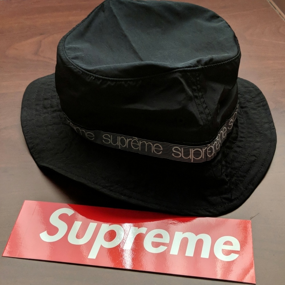 New SS18 Supreme Tonal Taping Crusher black M/L